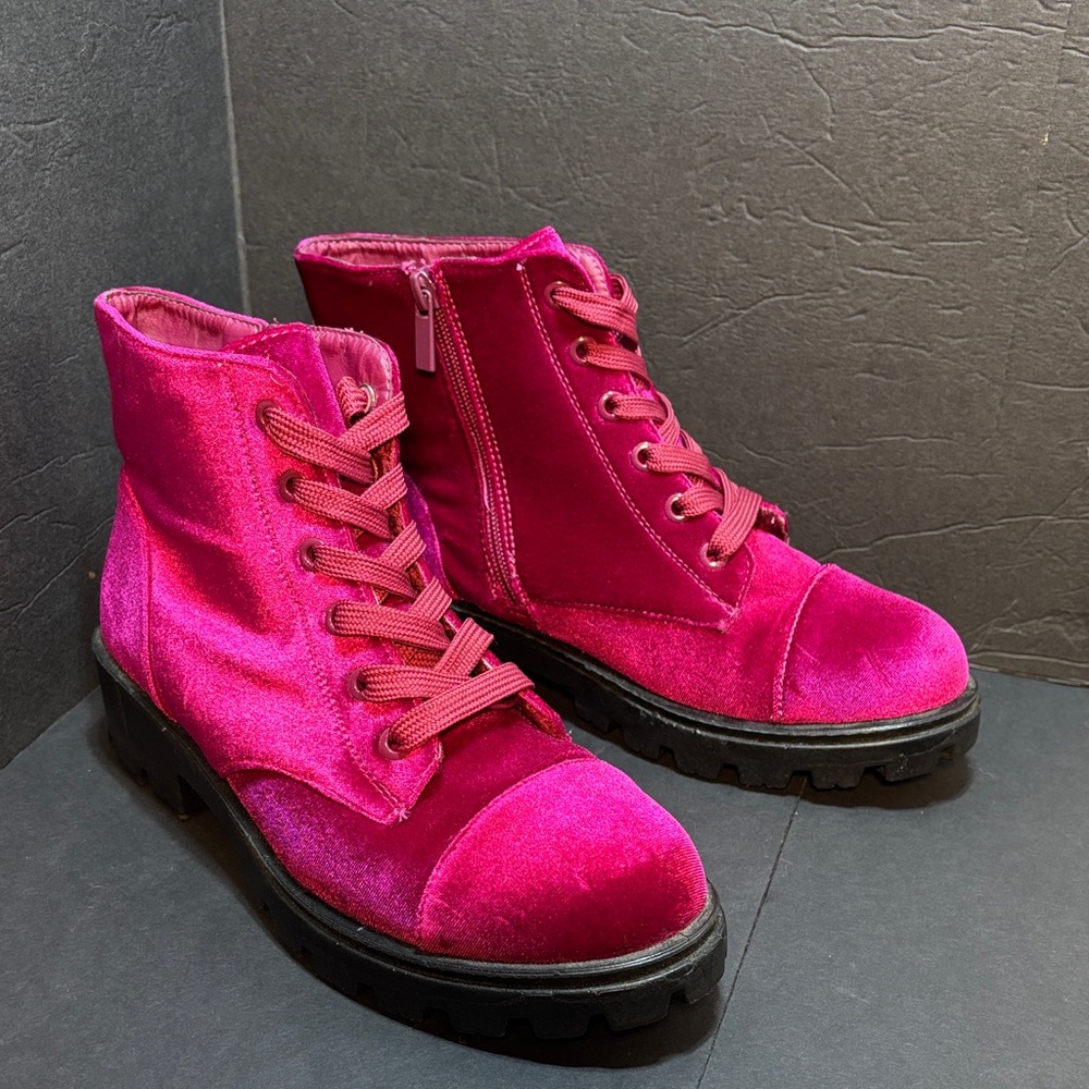 Pinkish/Purplish Velvet like Zip Up Women's Boots by BAMBOO New With Tags! NWT